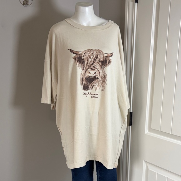 Free People Highland cow We The Free Farm Friends Tee Shirt Cream Sz L NEW - Picture 4 of 14